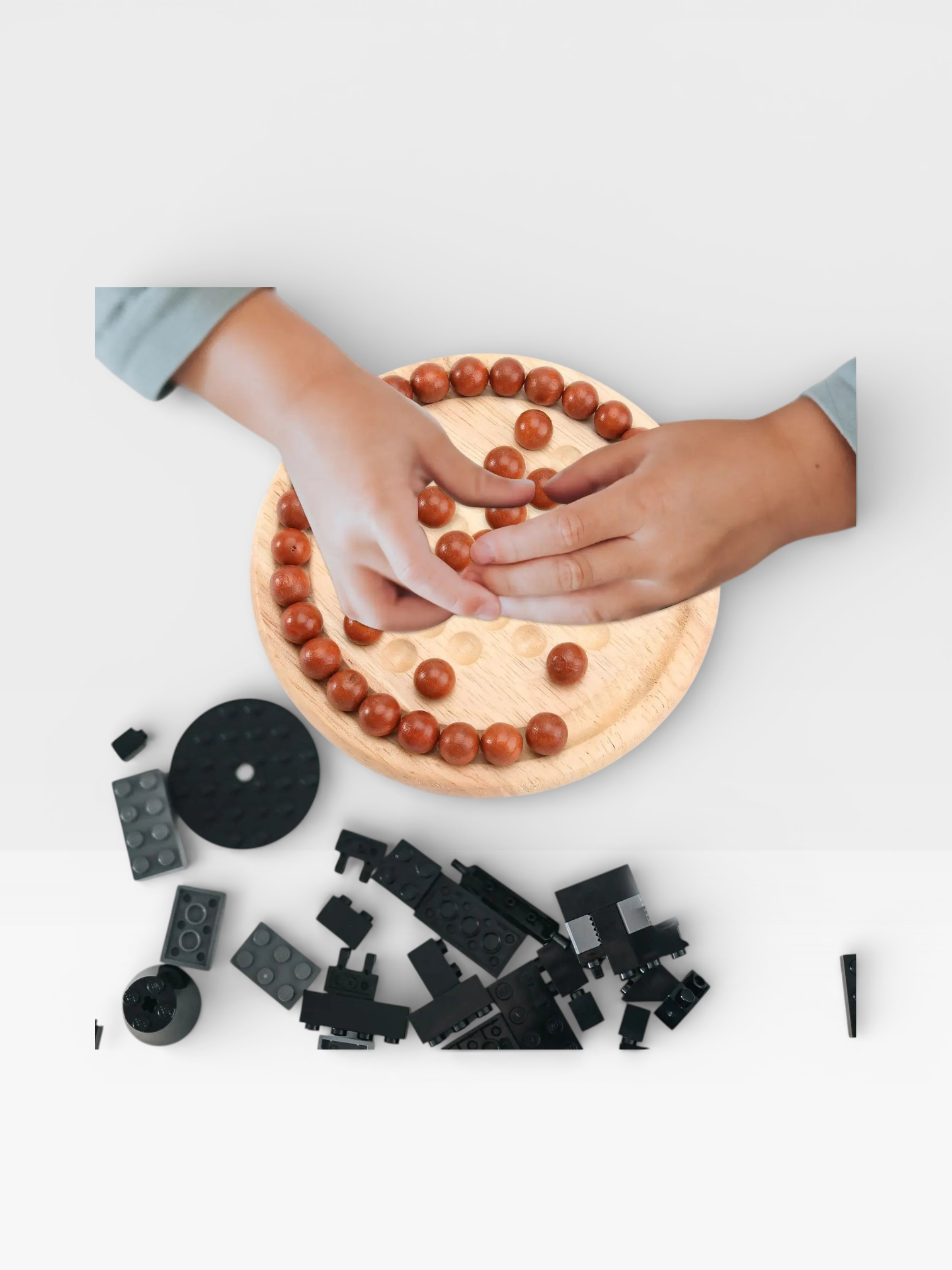 Wooden Europe Board Game Single Chess Peg Solitaire Diamond Move Independently Cognitive Ability Toy Classical Educational Toys - UNIVEA